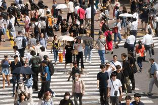 这状态可没法打爆詹姆斯？爱德华兹19投仅3中拿下9分2板11助